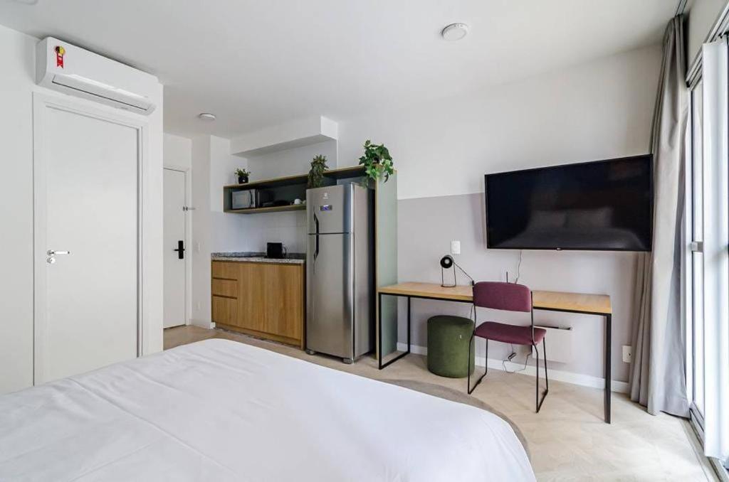 P1111 - Loft Pinheiros, Prox. Metro E Av. Reboucas