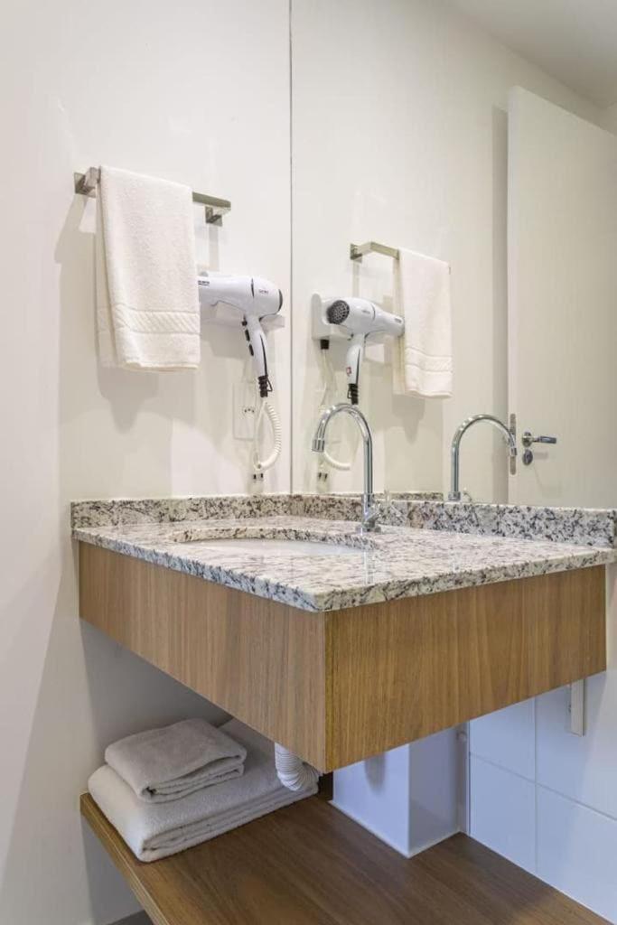 P1111 - Loft Pinheiros, Prox. Metro E Av. Reboucas Apartamento *
