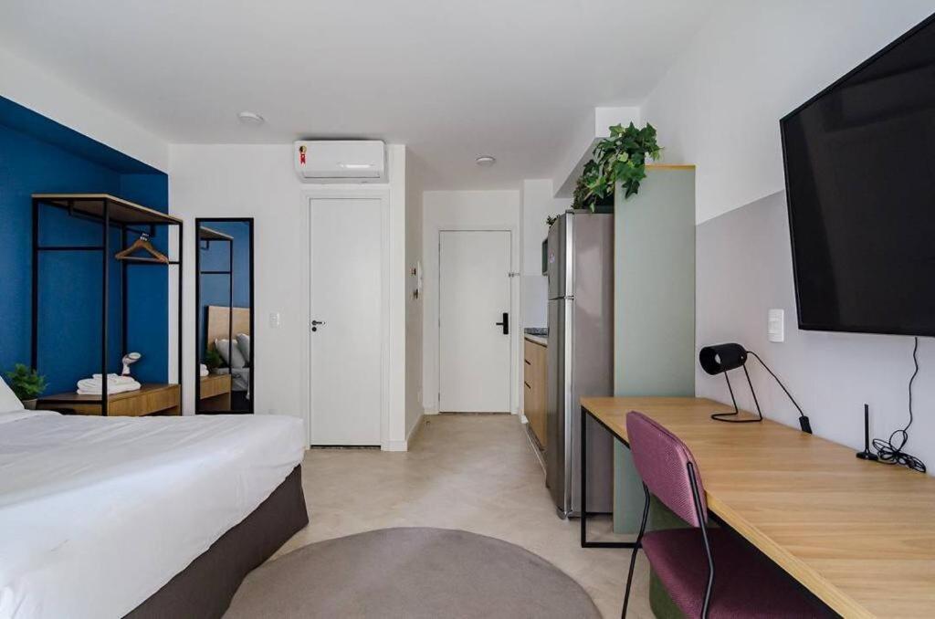 P1111 - Loft Pinheiros, Prox. Metro E Av. Reboucas